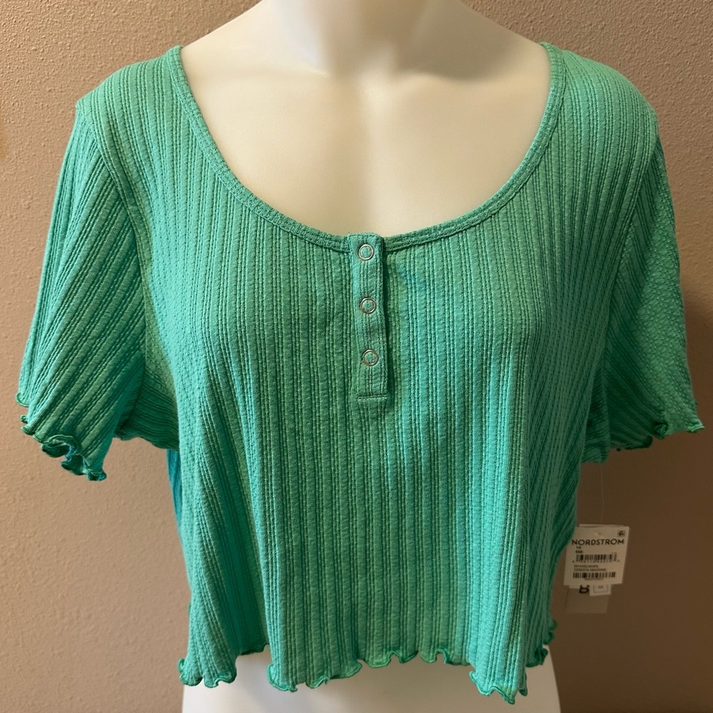 Deep U-Neck Cropped Tee with Scalloped Hem - NWT